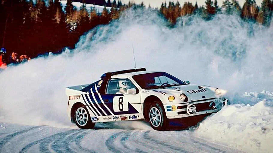 Ford RS200 Der Ford RS200 im Schnee.