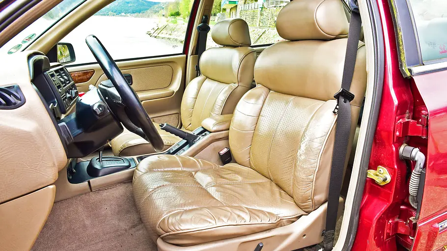 Ford Scorpio Ghia 24V Die Sitze des Ford Scorpio Ghia 24V.