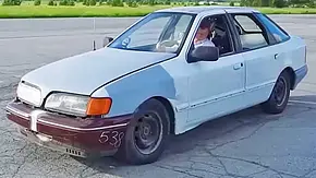 Der Ford Scorpio stehend von schräg vorne - Foto: Youtube/Garage 54 Der Ford Scorpio stehend von schräg vorne - Foto: Youtube/Garage 54
