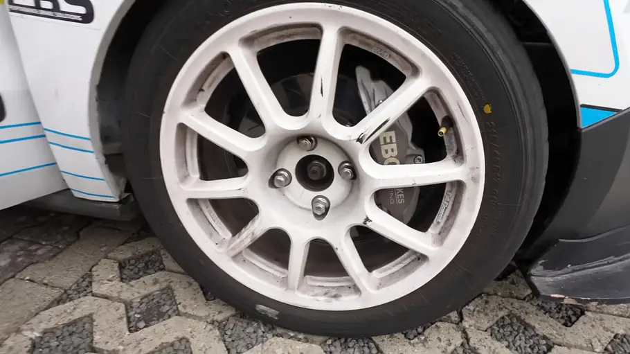 17-Zoll-Rad eines Ford Transit ST.
