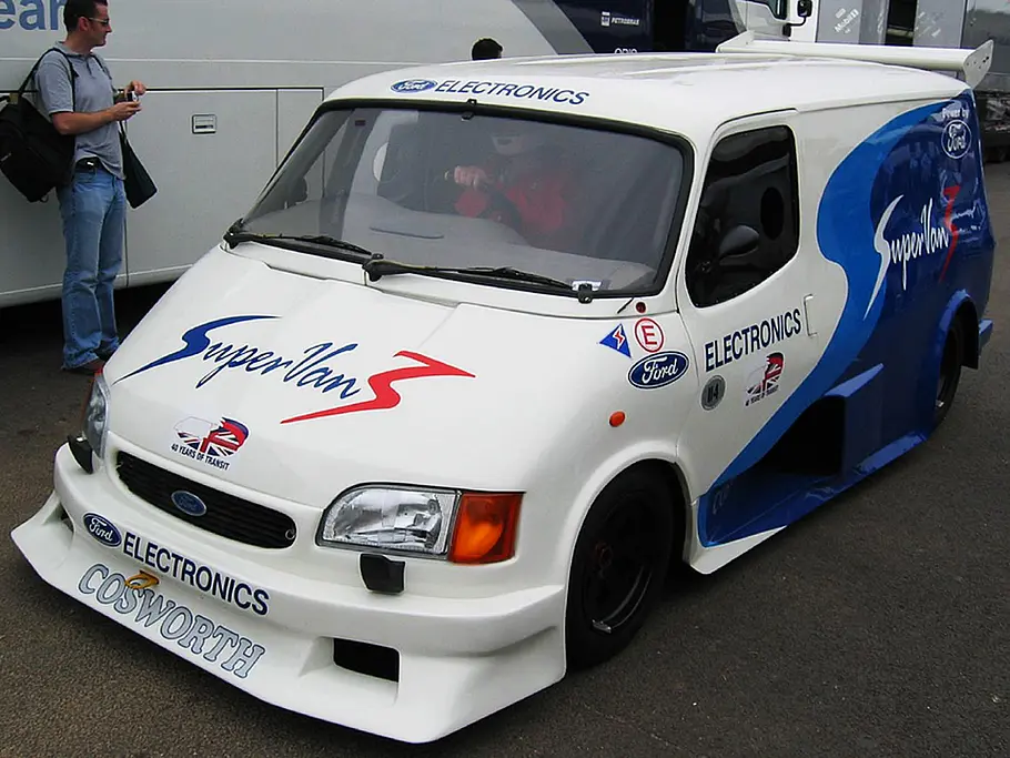 Ford Transit Supervan 3