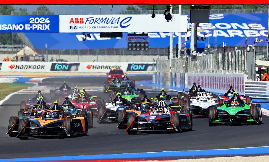 Formel E 2024: Italien E-Prix Der Start des Formel E Rennens 2024 in Misano (Italien)