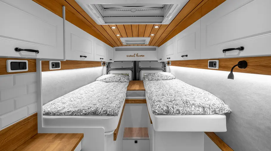 Freedo M 684 (2025) Die Innenaufnahme zeigt das Schlafzimmer im Freedo M 684 (2025).