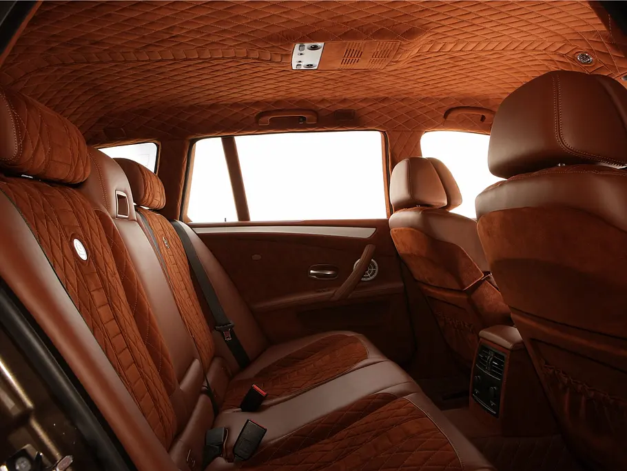 Blick in den Fondbereich im Innenraum des G-Power BMW M5 Hurricane RS Touring.