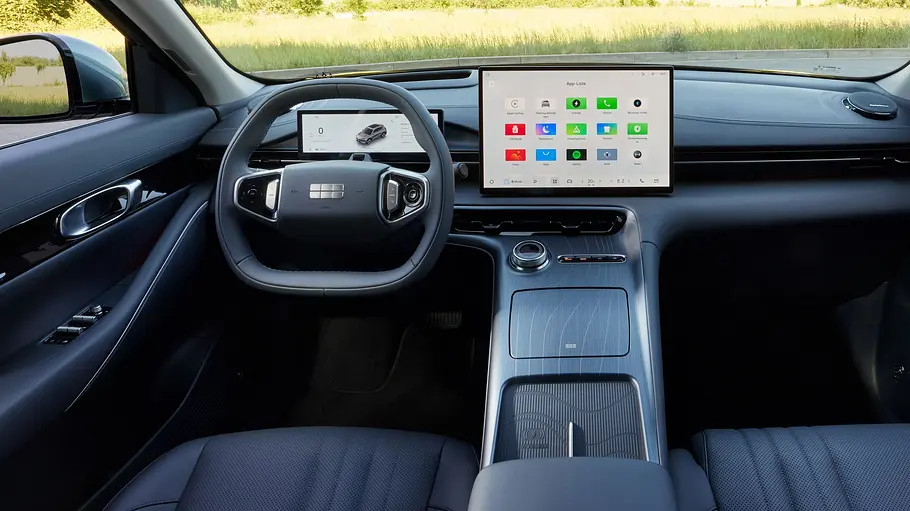 Das Cockpit des Geely E5.