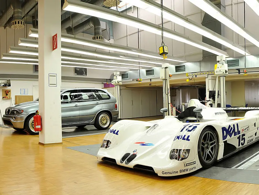 BMW V12 LMR