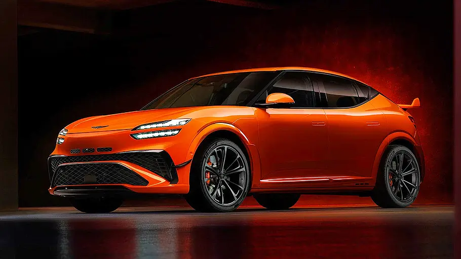 Blick von schräg vorne auf den Genesis GV60 Magma (2026).