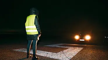 Die meisten getesteten Warnwesten haben eine gute Reflexionskraft, vier sogar eine hervorragende - Foto: ACE