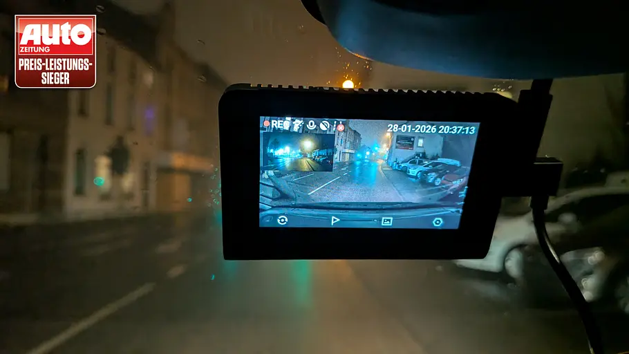 70mai Dashcam im Test 7mai Dashcam im Test, fotografiert nachts von hinten.