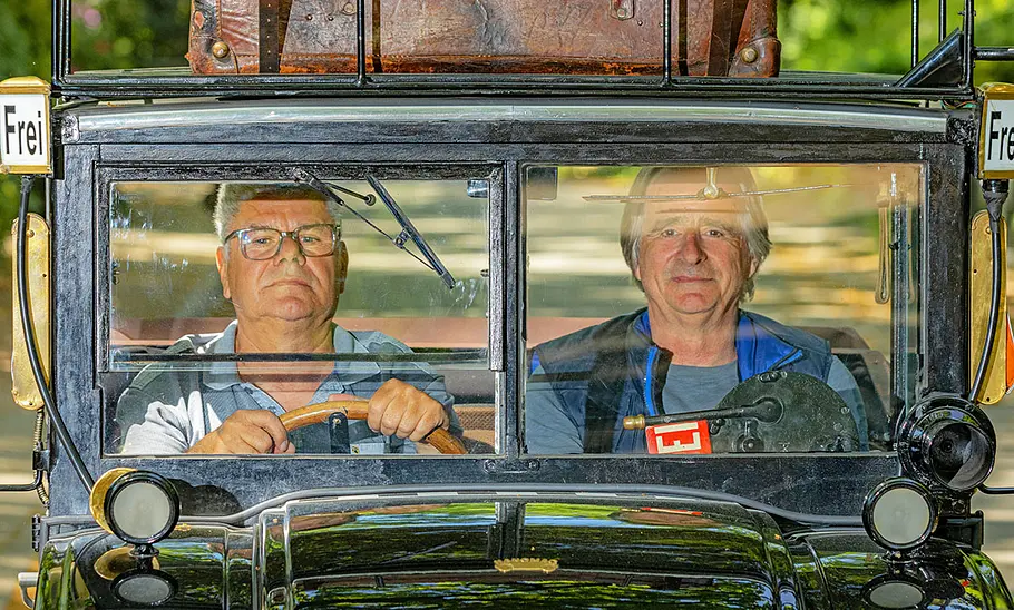 Besitzer und Autor im Hanomag 2/10 PS Kommissbrot.