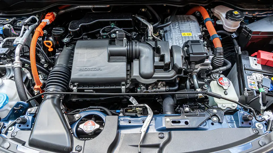 Der Motorraum des Honda Jazz.