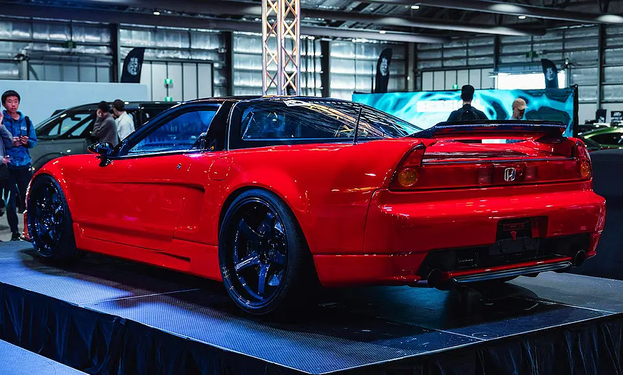 Honda NSX von Autotique Blick von schräg hinten auf den Honda NSX von Autotique.