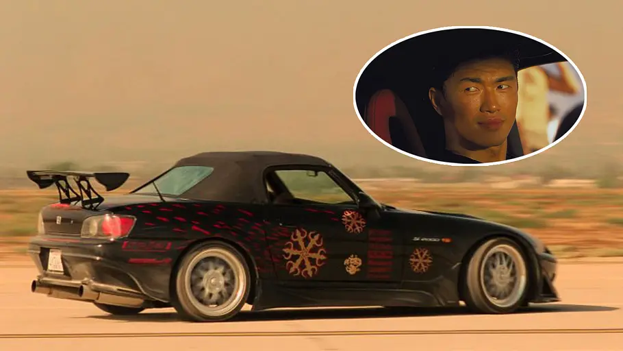 Der Honda S2000 von Johnny Tran fahrend seitlich
