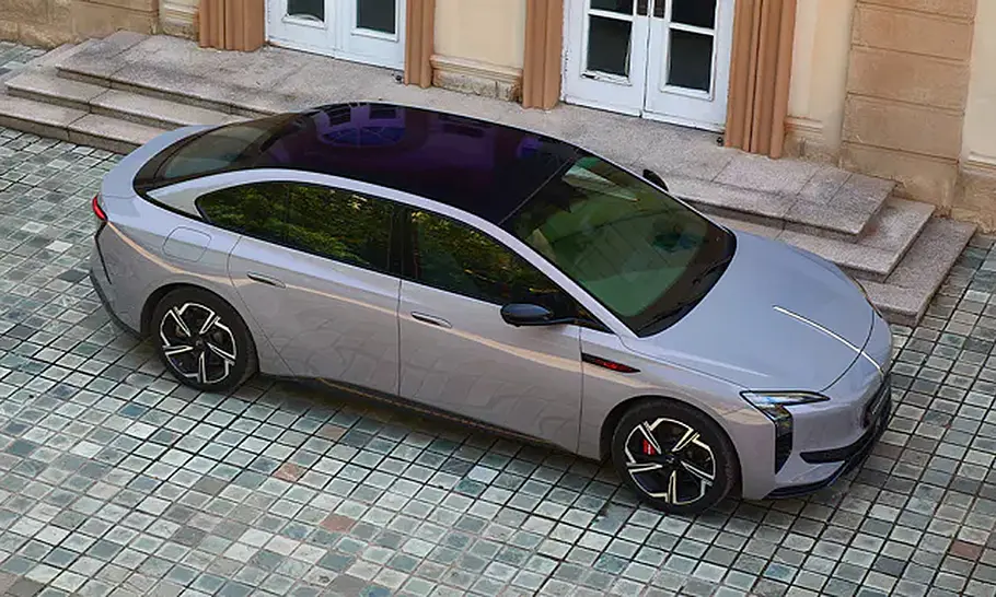 Hongqi EH7 Der Hongqi EH7 wurde von oben schräg fotografiert.