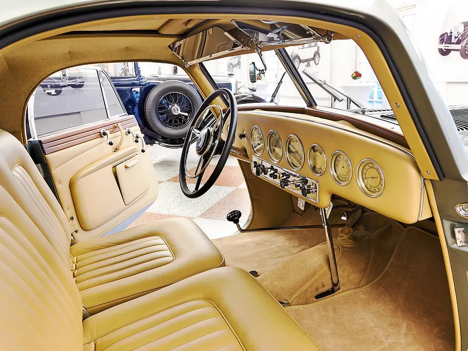 Historie: Horch Horch Historie Geschichte Bilder Audi Autogeschichte Horch 853 Coupe Sitze