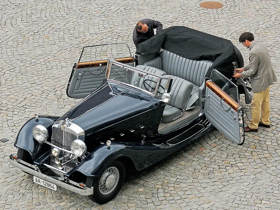 Historie: Horch Horch Historie Geschichte Bilder Audi Autogeschichte Horch V12