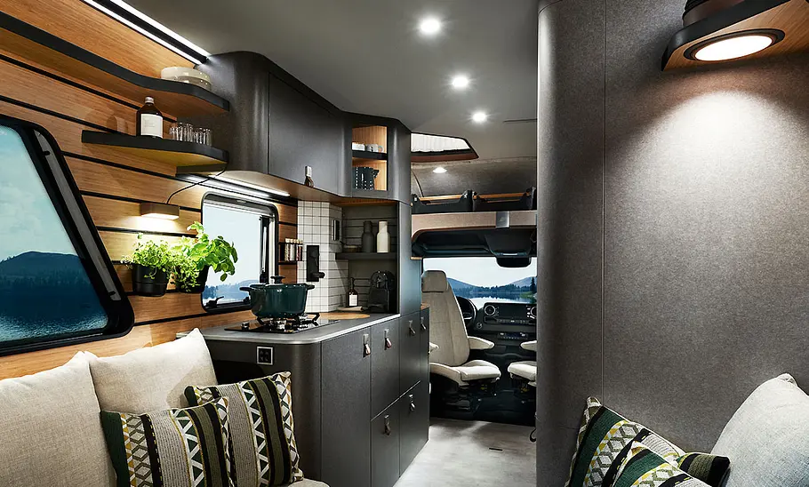 Blick in den Wohnraum des Hymer Venture S (2025).