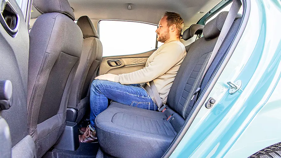 Blick in den Fond des Hyundai i10.