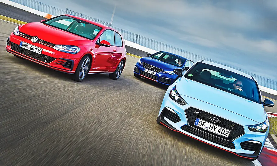 Hyundai i30 N Perf., Peugeot 308 GTi, VW Golf GTI Perf. Hyundai i30 N Perf., Peugeot 308 GTi, VW Golf GTI Perf.