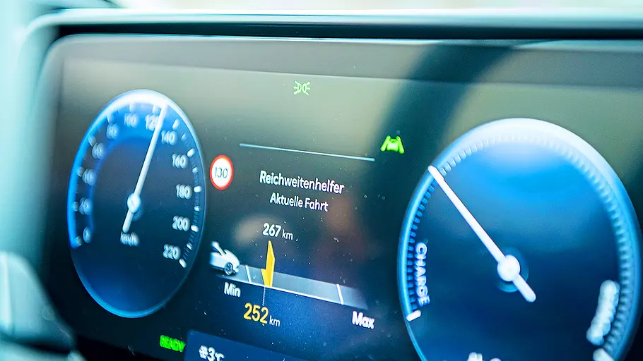 Hyundai Ioniq 6 Facelift Blick auf die Armaturen im Innenraum des Hyundai Ioniq 6 Facelift (2025).