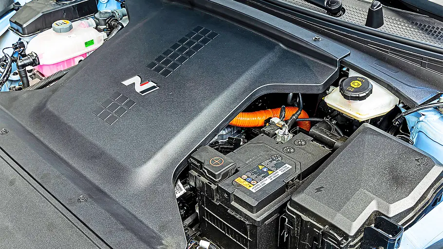 Hyundai Ioniq 6 N (2026) Blick unter die Motorhaube des Hyundai Ioniq 6 N (2026).