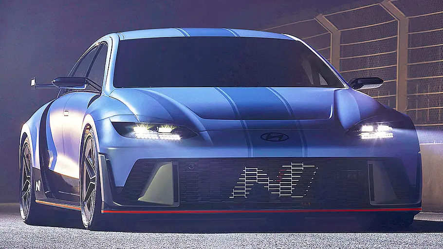 Das Hyundai RN22e Concept (2022) stehend von schräg vorne fotografiert.