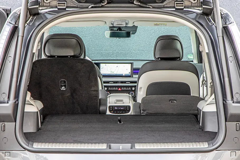 Hyundai Ioniq 9 Blick in den Kofferraum des Hyundai Ioniq 9.