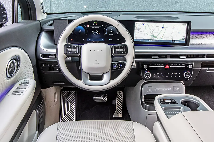 Hyundai Ioniq 9 Blick auf die Armaturen im Innenraum des Hyundai Ioniq 9.