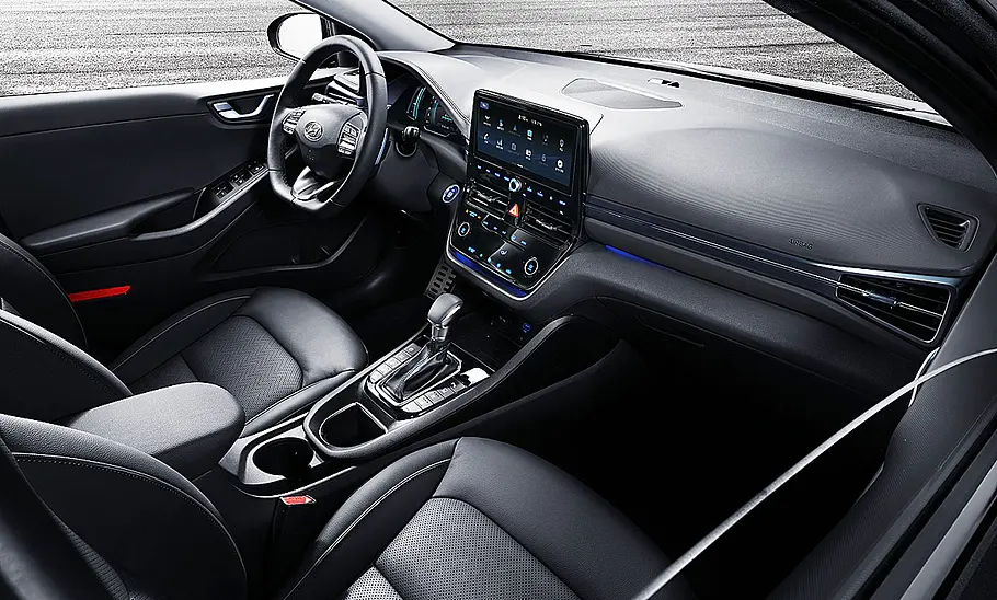 Hyundai Ioniq Facelift (2019) Hyundai Ioniq Facelift (2019)