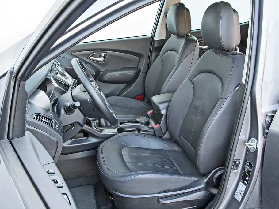 Hyundai ix35 2.0 CRDi 4WD Kompakt-SUV Vergleich Bilder technische Daten Sitze