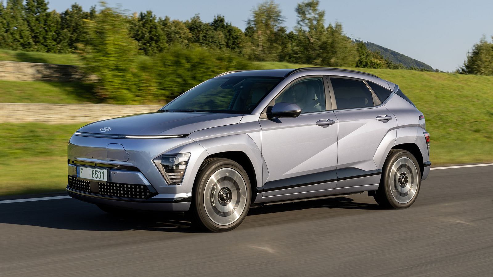 Hyundai Kona Gasoline & Electric: Lease starting at 188 euros/month