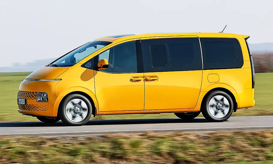 Hyundai Staria (2023)