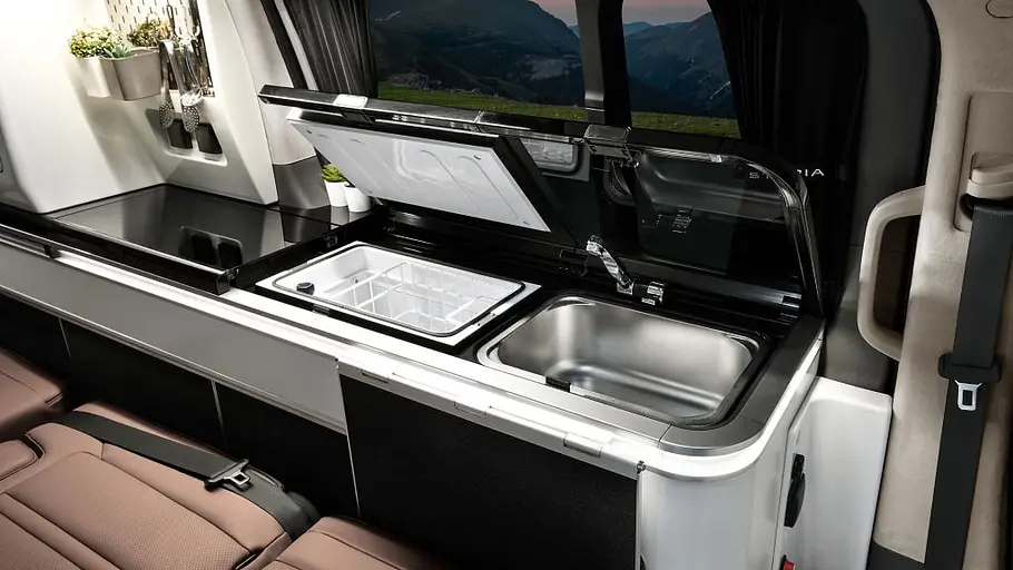 Die Küche des Hyundai Staria Camper-Concept im Detail.