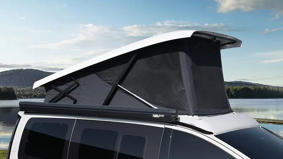 Das Aufstelldach des Hyundai Staria Camper-Concept im Detail.
