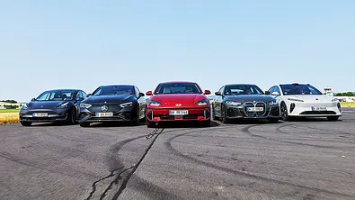 Tesla Model 3/Mercedes EQE 350+/Hyundai Ioniq 6 AWD/BMW i4 eDrive35/Nio ET5 - Foto: Daniela Loof