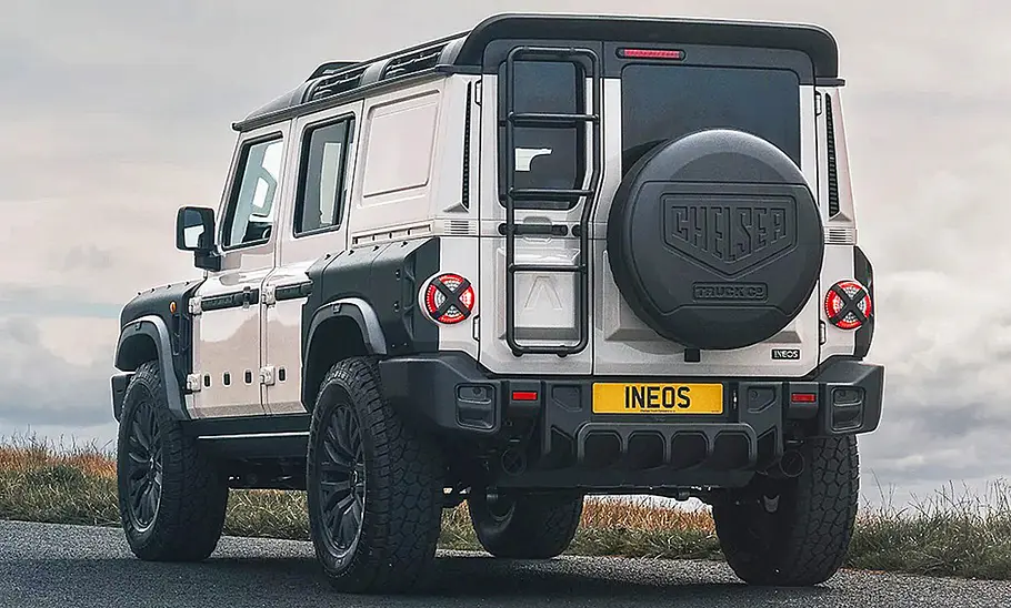 Ineos Grenadier von Project Kahn Der Ineos Grenadier von Project Kahn stehend von schräg hinten.