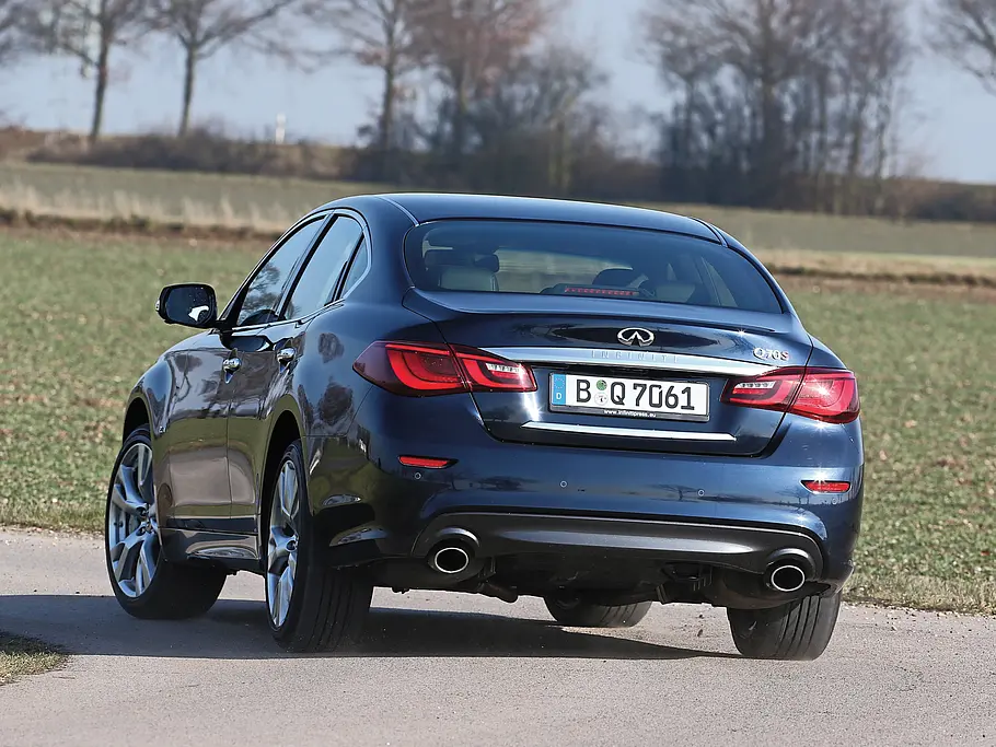 Infiniti Q70 2.2d Oberklasse Limousine Test