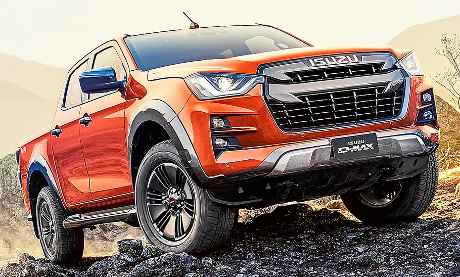 Der Isuzu D-Max statisch von schräg von vorne fotografiert.