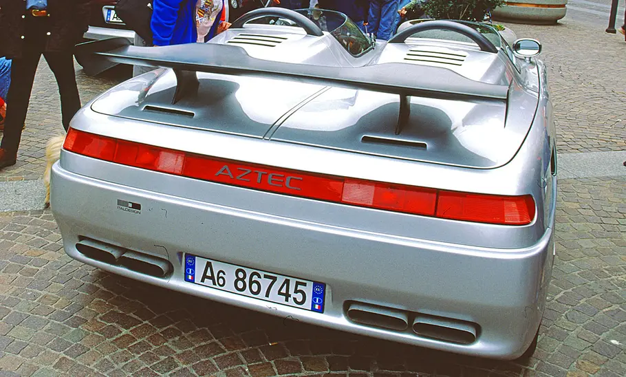 Italdesign Aztec Der Italdesign Aztec stehend von hinten