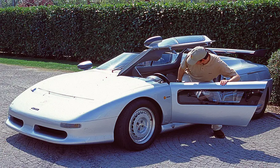 Italdesign Aztec Autor Karsten Rehmann steigt in den Italdesign Aztec