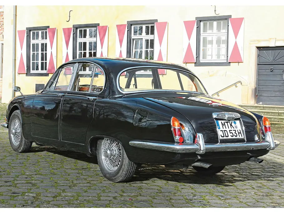 Jaguar S-Type 3.4 Fahrbericht Bilder Luxus-Limousine