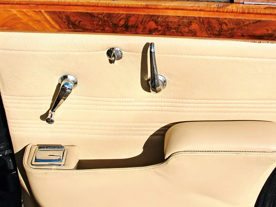 Jaguar S-Type 3.4 Fahrbericht Bilder Luxus-Limousine
