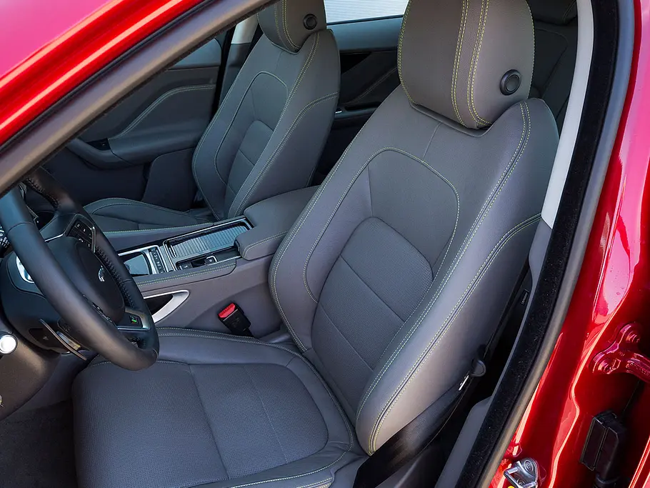 Jaguar F-Pace 30d (2016)