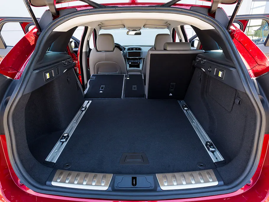 Jaguar F-Pace 30d (2016)