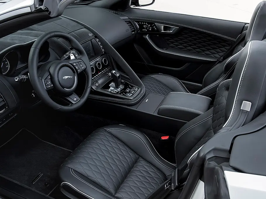 Erste Fahrt im neuen F-Type SVR