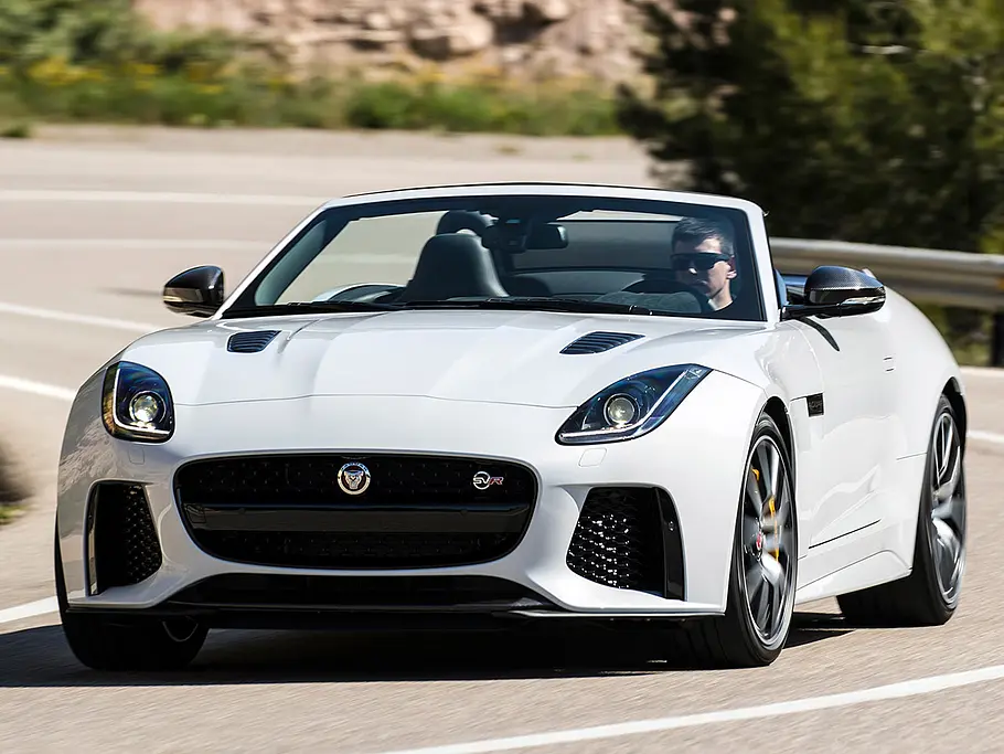 Erste Fahrt im neuen F-Type SVR