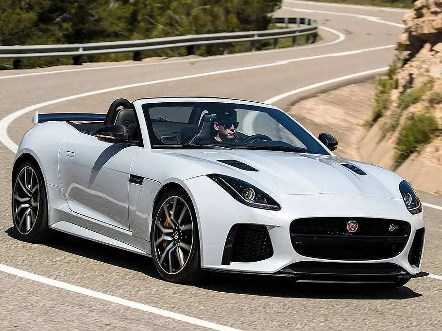 Erste Fahrt im neuen F-Type SVR