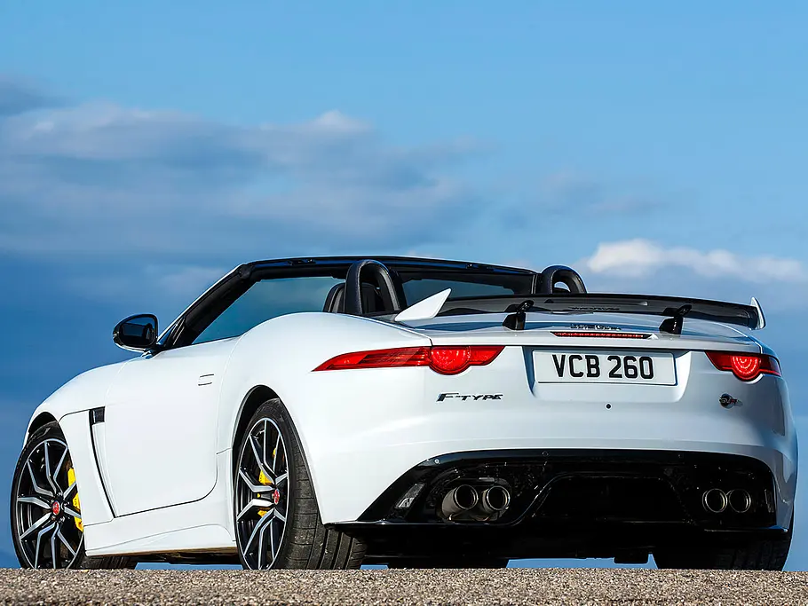 Erste Fahrt im neuen F-Type SVR