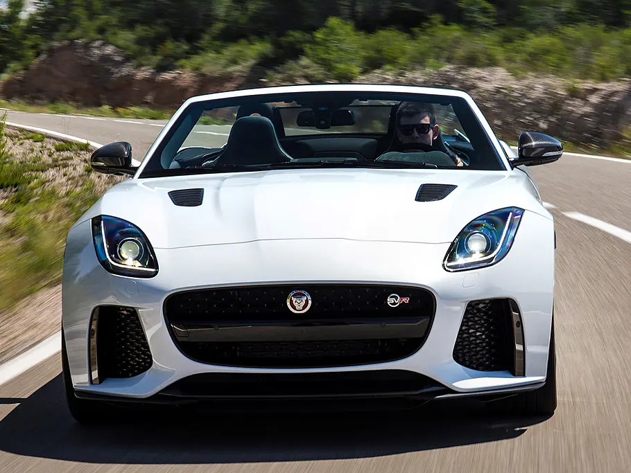 Erste Fahrt im neuen F-Type SVR