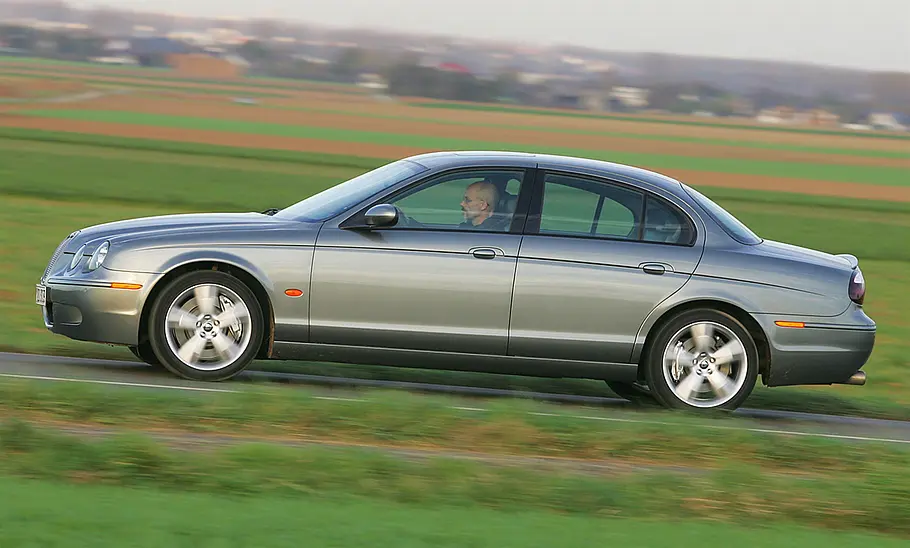 Jaguar S-Type R